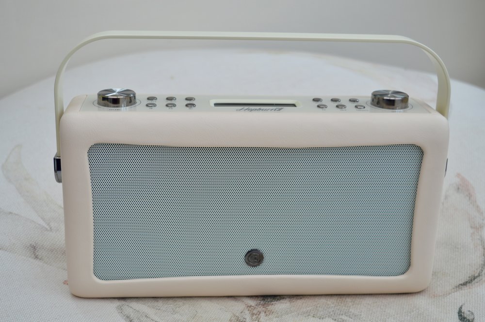 my vq_dab_digital_radio_hepburn_II_elle_blonde_luxury_lifestyle_blog