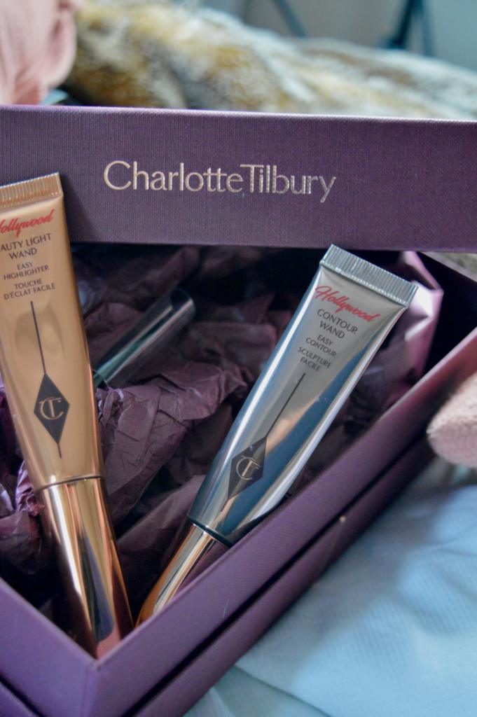 duo-charlotte-tilbury-make-up-hollywood-secrets-elle-blonde-luxury-lifestyle-destination-blog