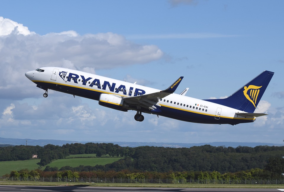 in-air-ryanair-cancelled-flights-compensation-elle-blonde-luxury-lifestyle-destination-blog