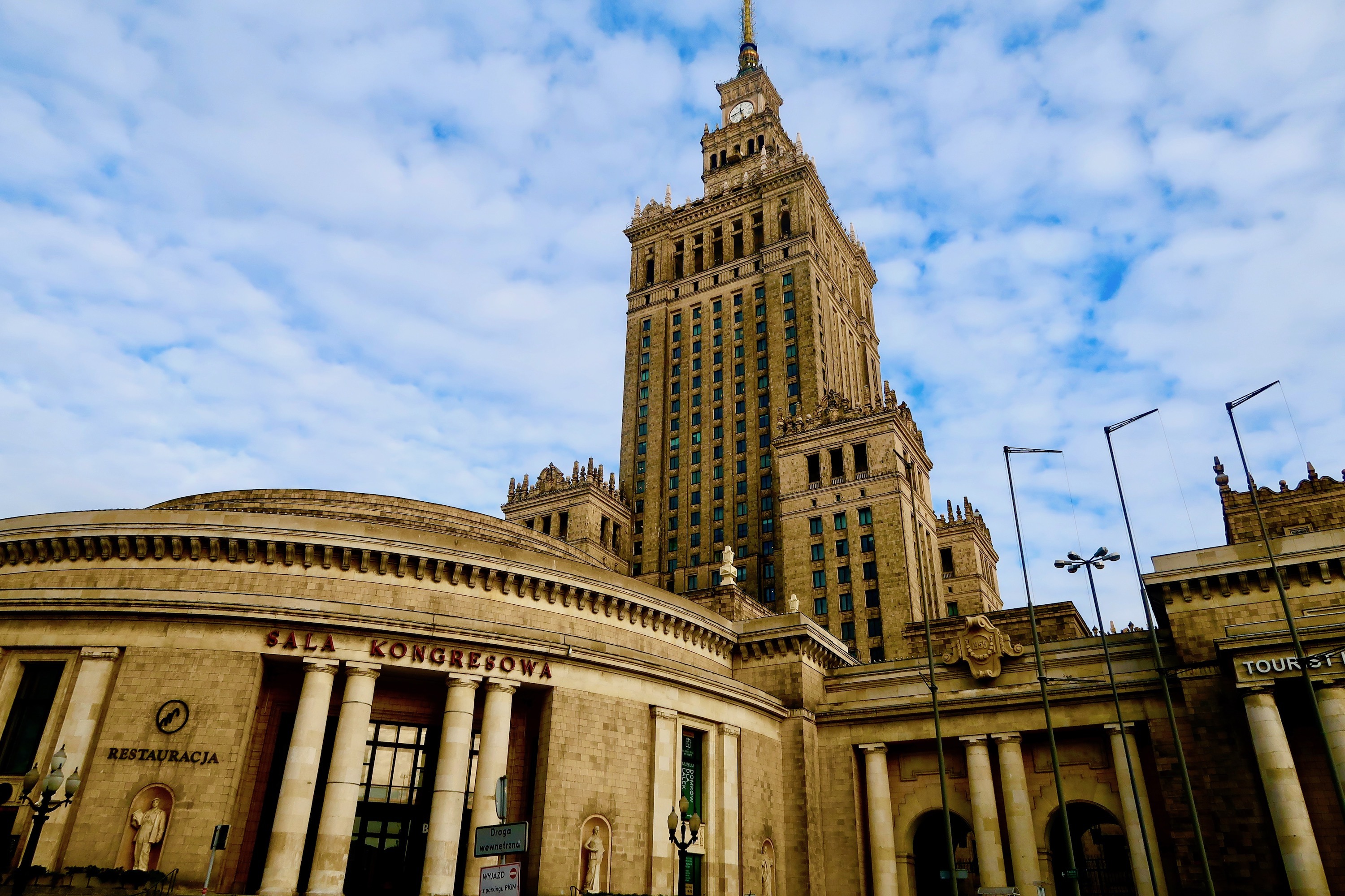 5 Amazing Things To Do When Visiting Warsaw, Poland’s Capital 4