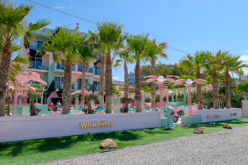 Wi-Ki-Woo Hotel | Where's good to eat in San Antonio Ibiza, restaurant and food guide | Travel Tips | Elle Blonde Luxury Lifestyle Destination Blog