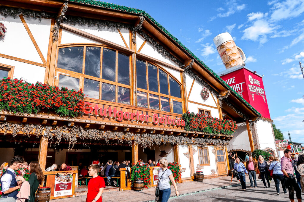 Cannstatter Wasen Volkfest | Oktober Fest | What to do when visiting Stuttgart for the first time | Germany travel guide | Elle Blonde Luxury Lifestyle Destination Blog