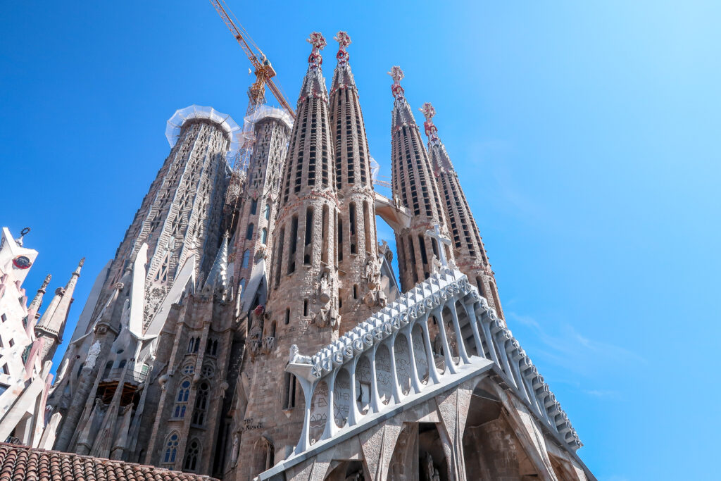 Best Places To Travel In Fall | Barcelona | Elle Blonde Luxury Lifestyle Destination Blog