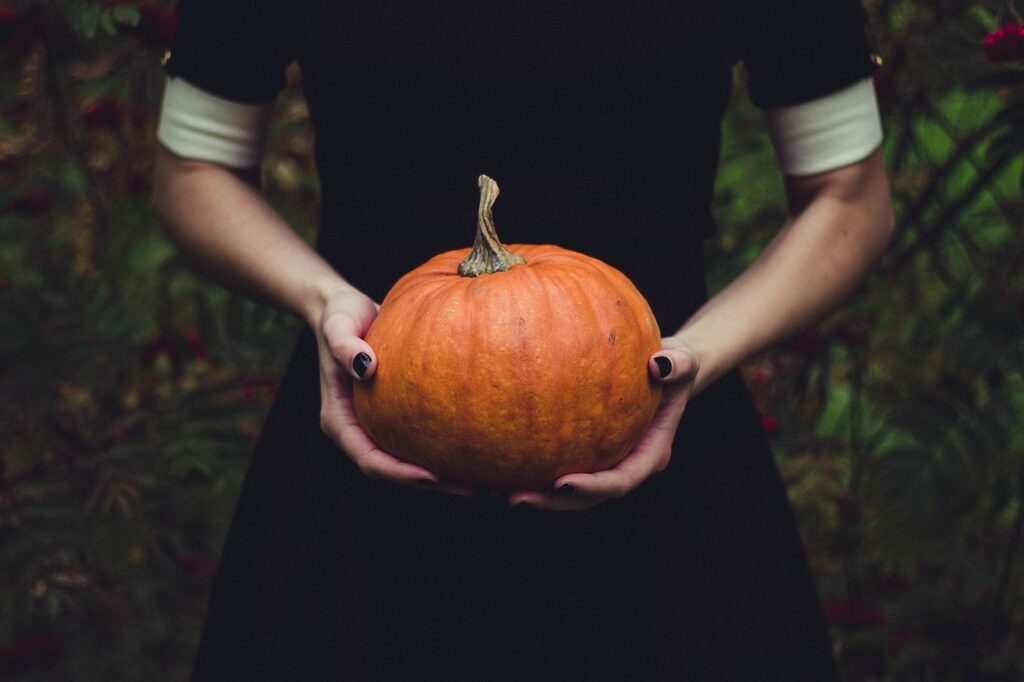 How to Take a Halloween Hairstyle Into the Rest of the Year 1