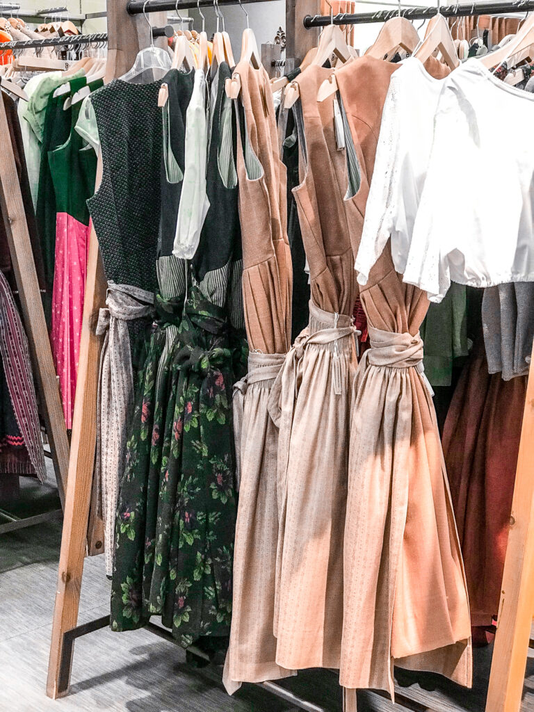 Breuninger Dirndl and Lederhosen | Cannstatter Wasen Volkfest | Oktober Fest | What to do when visiting Stuttgart for the first time | Germany travel guide | Elle Blonde Luxury Lifestyle Destination Blog