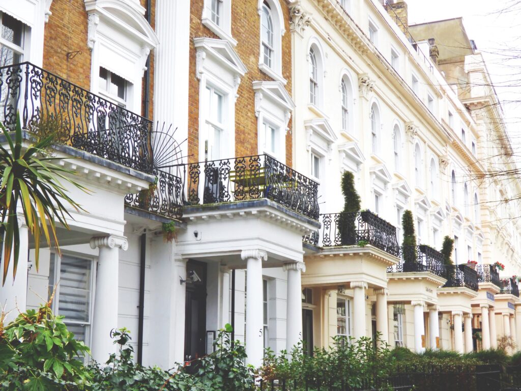 Quick Guide to Stamp Duty on a Second Home | Home Owner's Guides | Elle Blonde Luxury Lifestyle Destination Blog