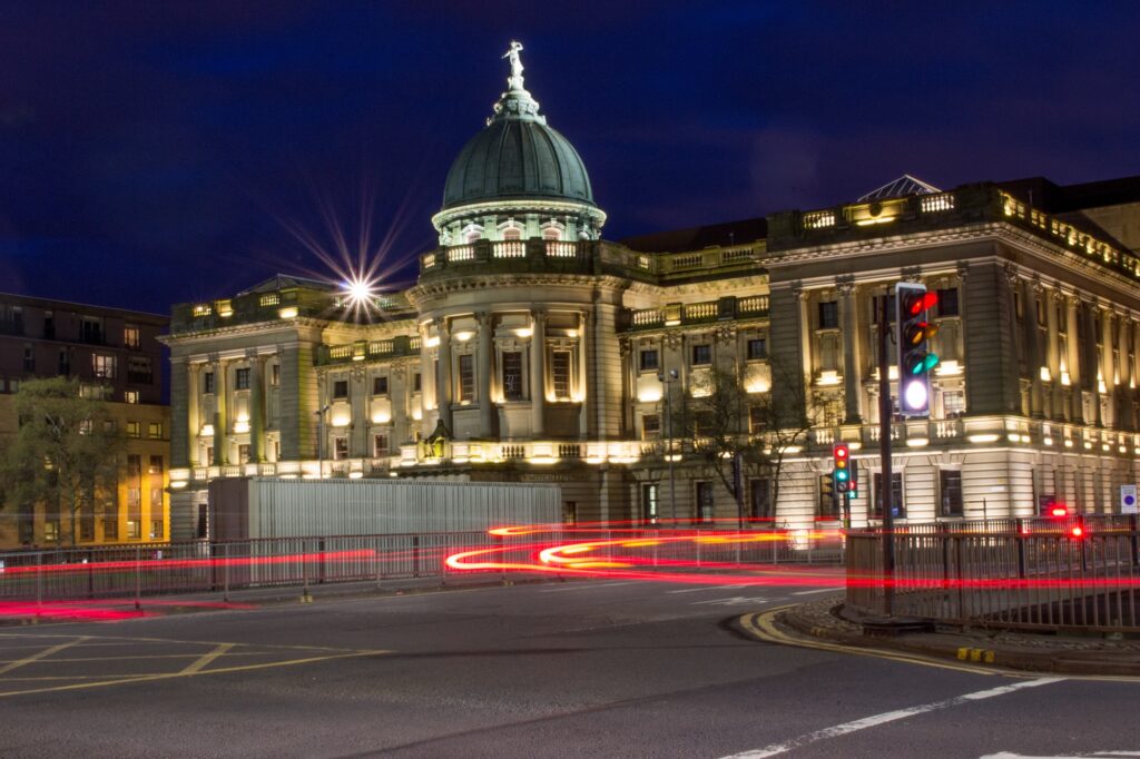 Glasgow at Night | Visit Glasgow, one of Scotland's most vibrant and exciting cities | 4 Things to see and do on your UK Staycation | Travel Guide & Tips | Elle Blonde Luxury Lifestyle Destination Blog