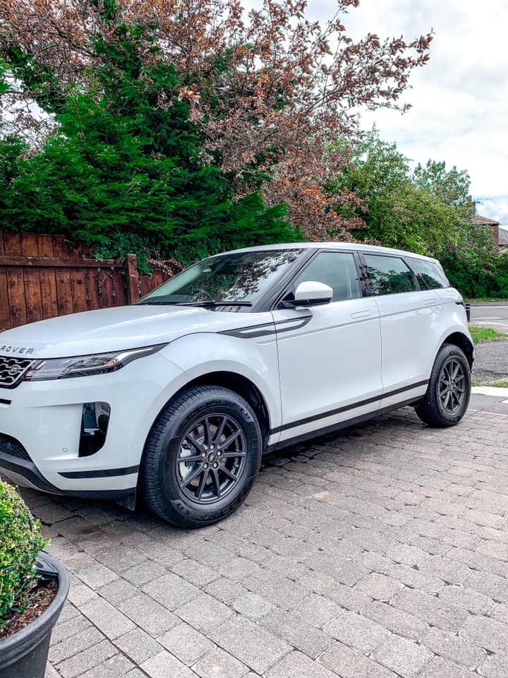 Keeping Your Car Healthy | Range Rover Evoque 2020 | Elle Blonde Luxury Lifestyle Destination Blog | Decals | 5 Money Saving Tips That Will Make Buying a Car a Breeze | 3 Easy Tips To Secure Motor Trader Insurance | 5 Super Easy Healthy Car Servicing Tips