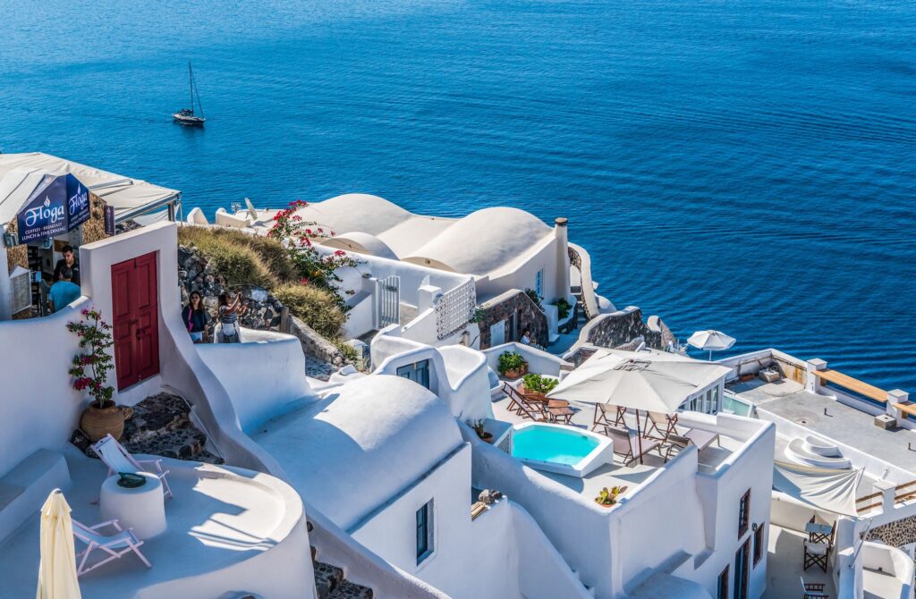 The incomparable beauty of Santorini | Travel Tips | Elle Blonde Luxury Lifestyle Destination Blog