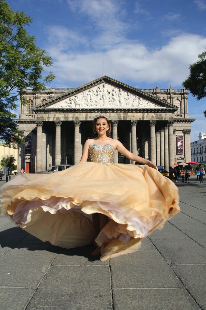 Taking Your Daughter Shopping For The Perfect Quinceanera Dress | Fashion | Elle Blonde Luxury Lifestyle Destination Blog